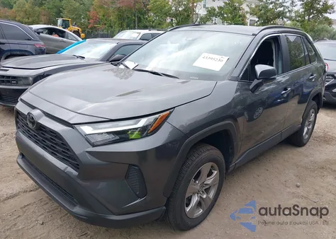 2025 Toyota Rav4 Xle z USA, uszkodzony, nr VIN 2T3P1RFV1SW515168